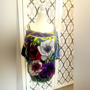 Cache lightweight top. Silk.